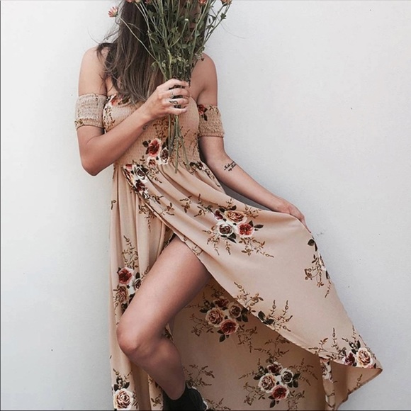 • Boho Floral Off Shoulder Maxi • - Picture 2 of 3